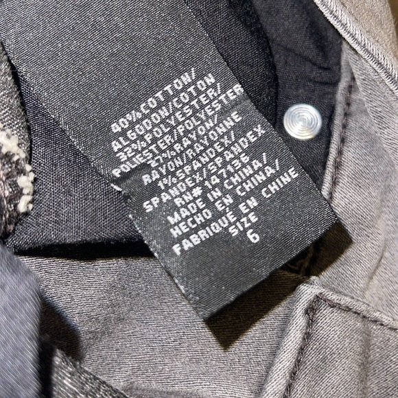 1822 Denim - Picture 4 of 4